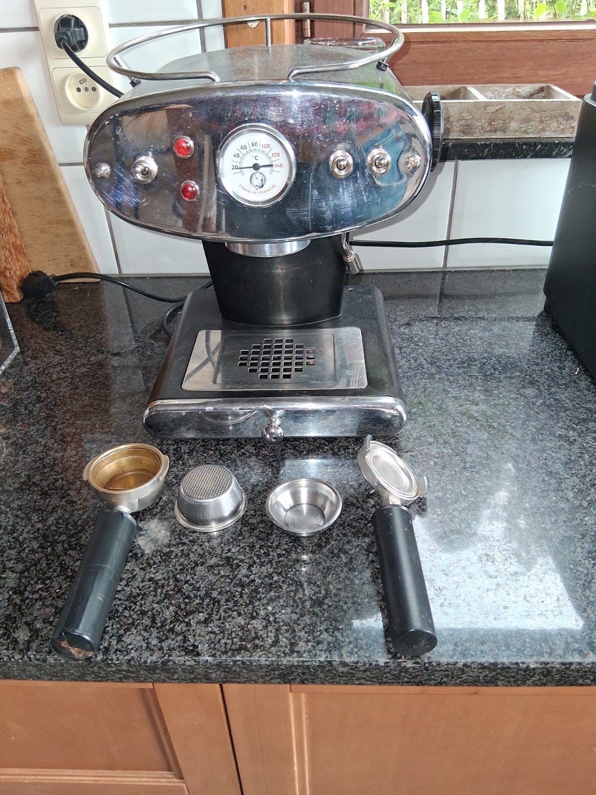 Espresso machine illy - Fancis-Francis, Elektronische apparatuur, Gebruikt, Espresso apparaat, Gemalen koffie, Ophalen