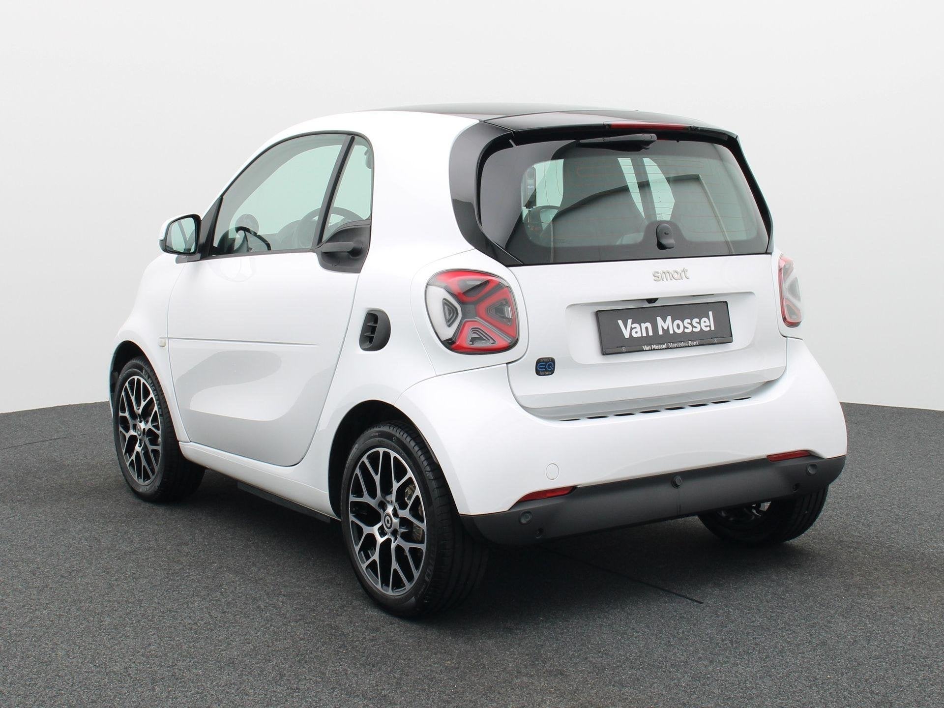 smart fortwo coupé Elektromotor 60kW Comfort+, Automaat, https://public.car-pass.be/vhr/28f87af3-2792-49f4-9015-04ca82d7db90, Gebruikt