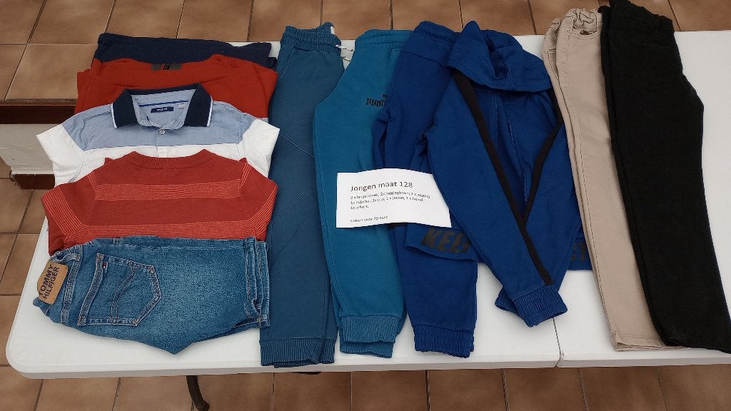 kinderkleding voor jongen maat 128, Kinderen en Baby's, Ophalen, Zo goed als nieuw, Jongen