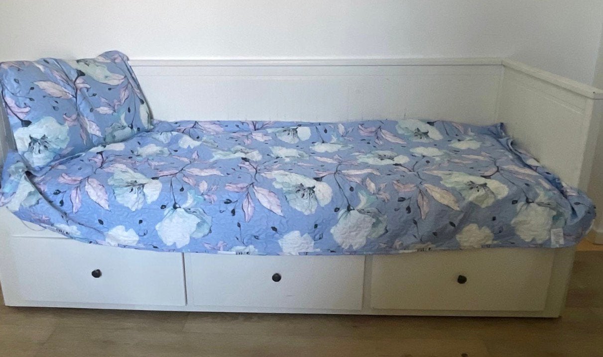 Gratis 2 x Bedden ikea kan ook voor 2 personen, Huis en Inrichting, Ophalen