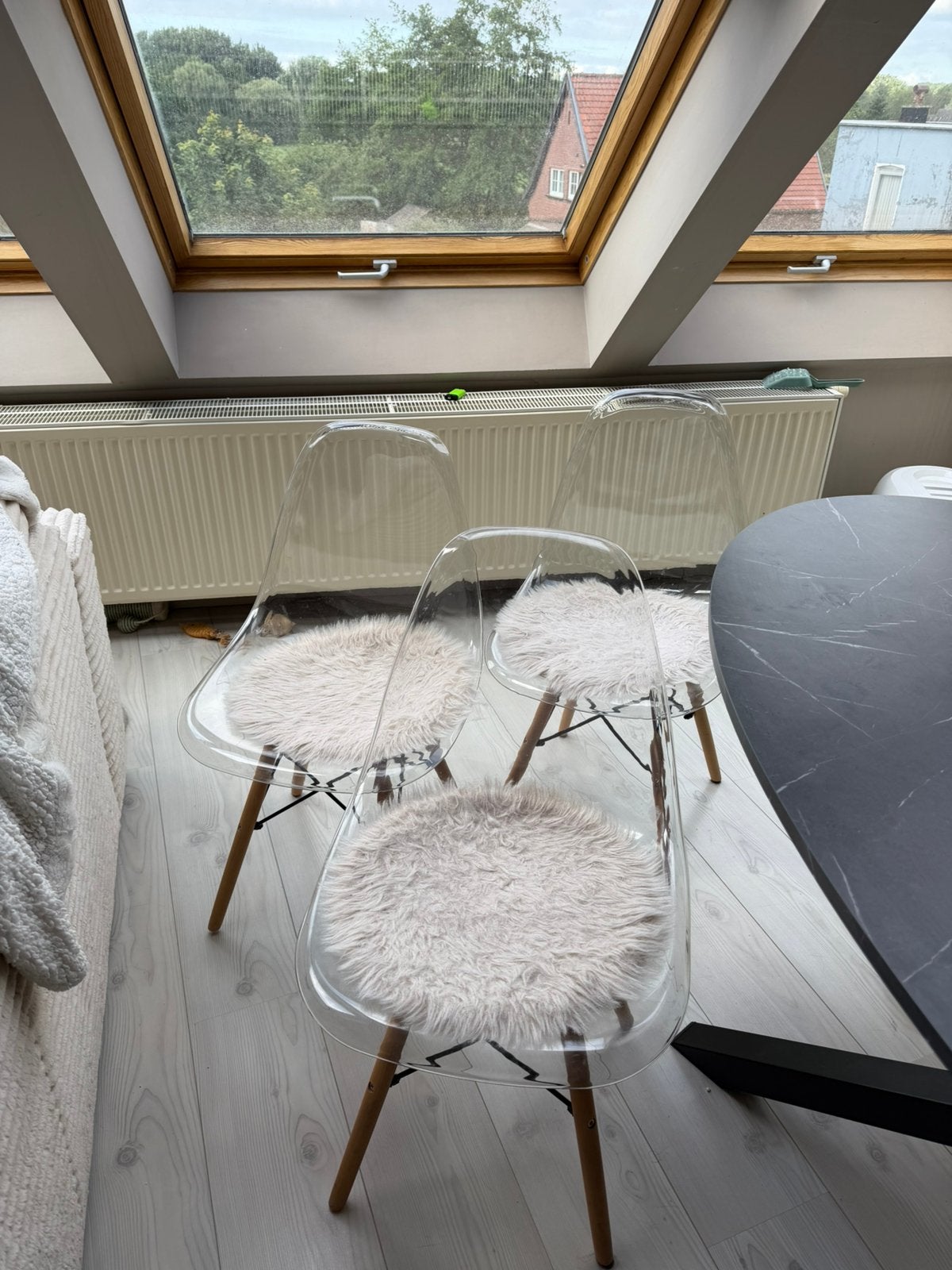 Stoelen, Ophalen