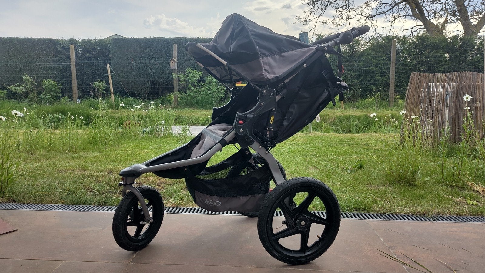 Poussette jogging BOB Wayfinder – noire – très bon état, Enlèvement ou Envoi