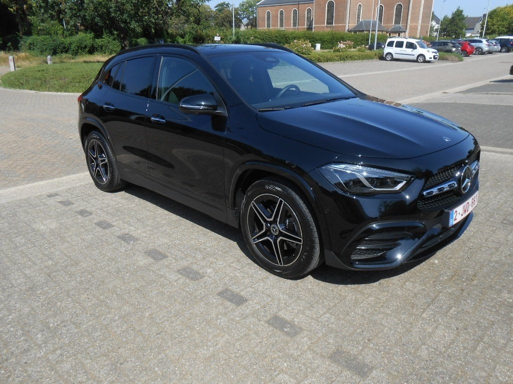 SUPERBE MERCEDES GLA AMG LINE EDITION. OPTION COMPLÈTE !, Autos, Cuir et Alcantara, Achat, Euro 6, 5 portes