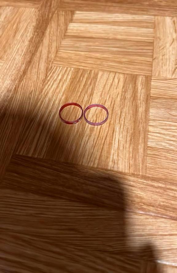 2 Bronze Gekleurde Ringen Voor Vrouwen! Ringmaat: 57/18mm!, Bijoux, Sacs & Beauté, Bagues, Rouge, Enlèvement ou Envoi, Fer ou Acier