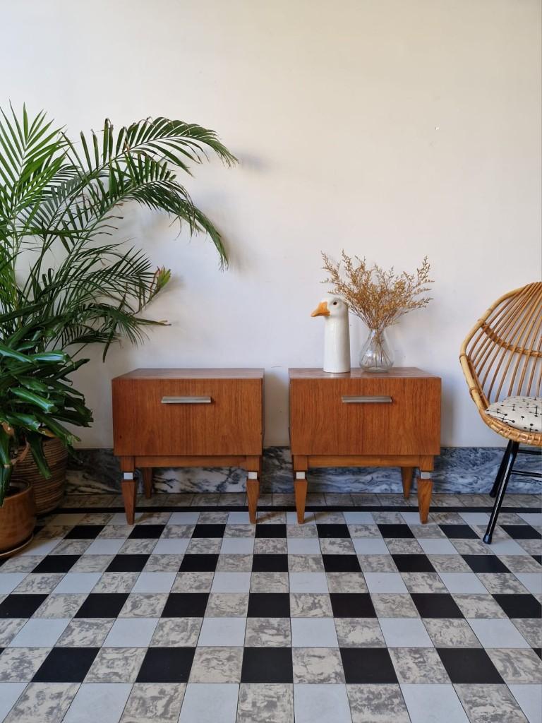Vintage midcentury nachtkastjes | kastjes | retro, Huis en Inrichting, Slaapkamer | Nachtkastjes, Ophalen, Gebruikt, 45 tot 65 cm