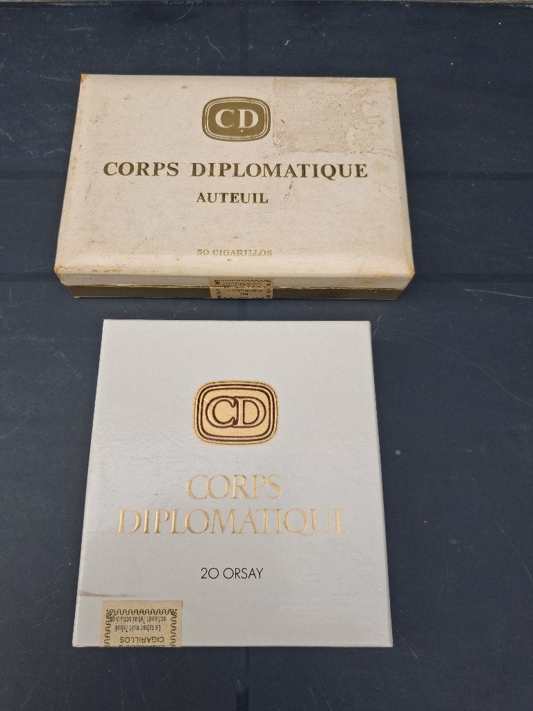 CIGARES DU CORPS DIPLOMATIQUE... taxe 150FR, Collections, Articles de fumeurs, Briquets & Boîtes d'allumettes, Enlèvement ou Envoi