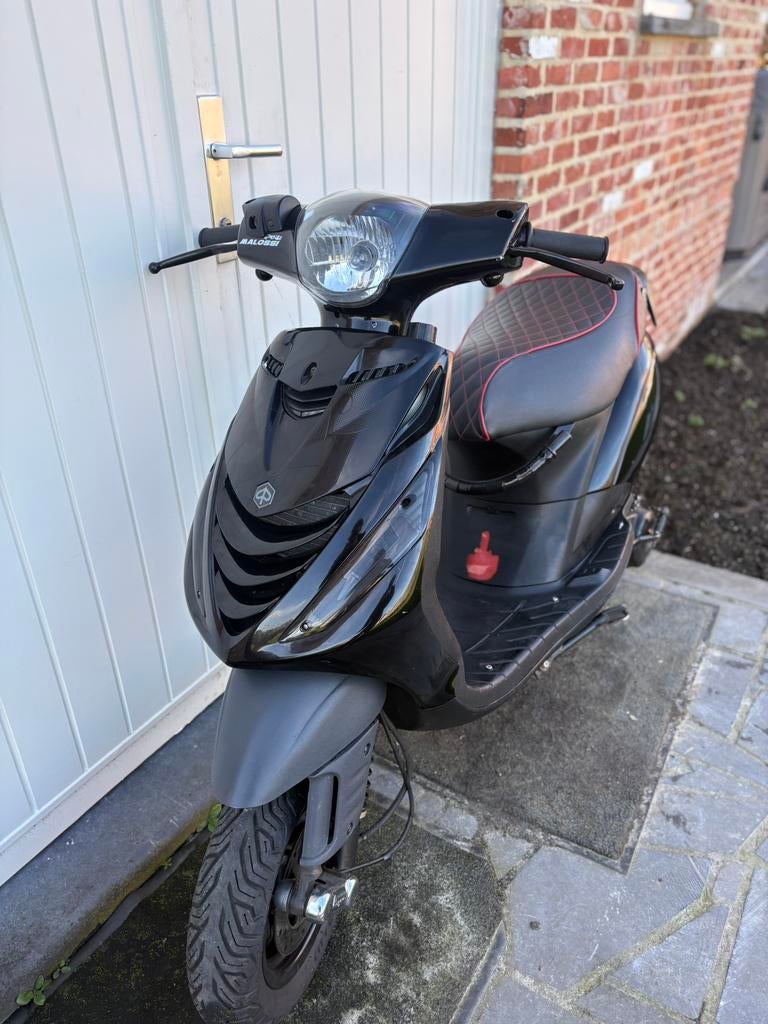 Orginele Piaggio zip sp h2o met alle papieren, Fietsen en Brommers, Ophalen, Tweetakt, Zip, Klasse B (45 km/u)
