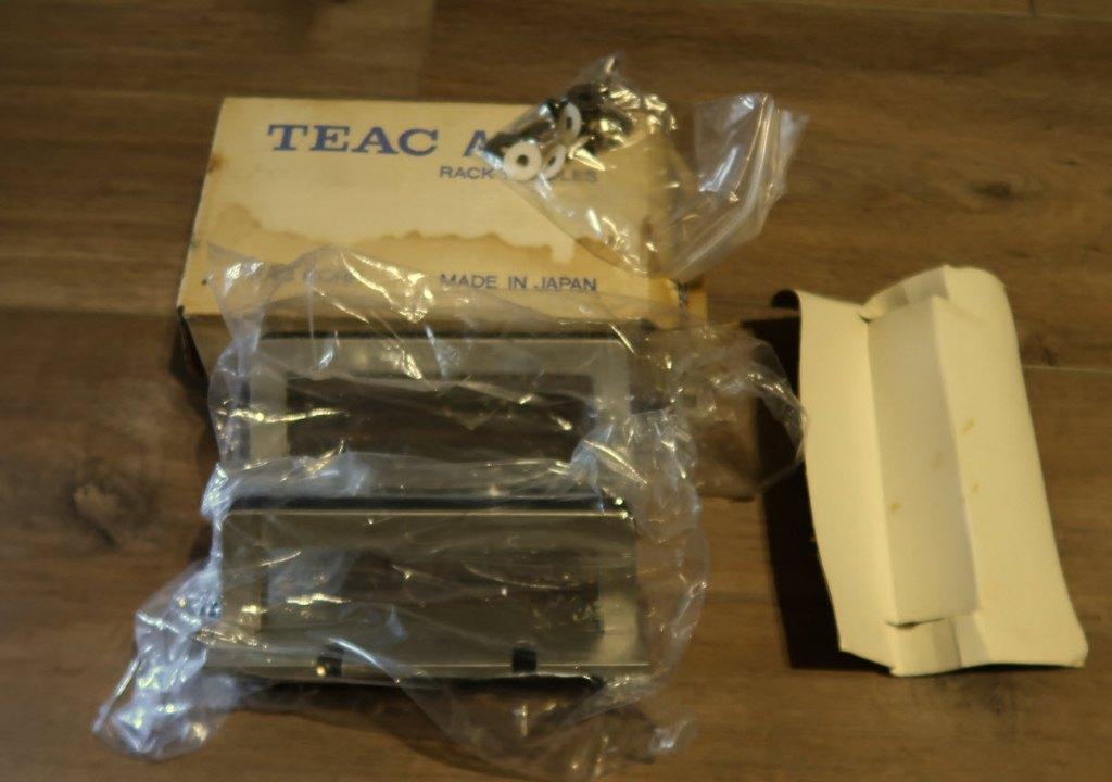 Teac Tape Deck Rack Handles N.O.S., Enlèvement ou Envoi
