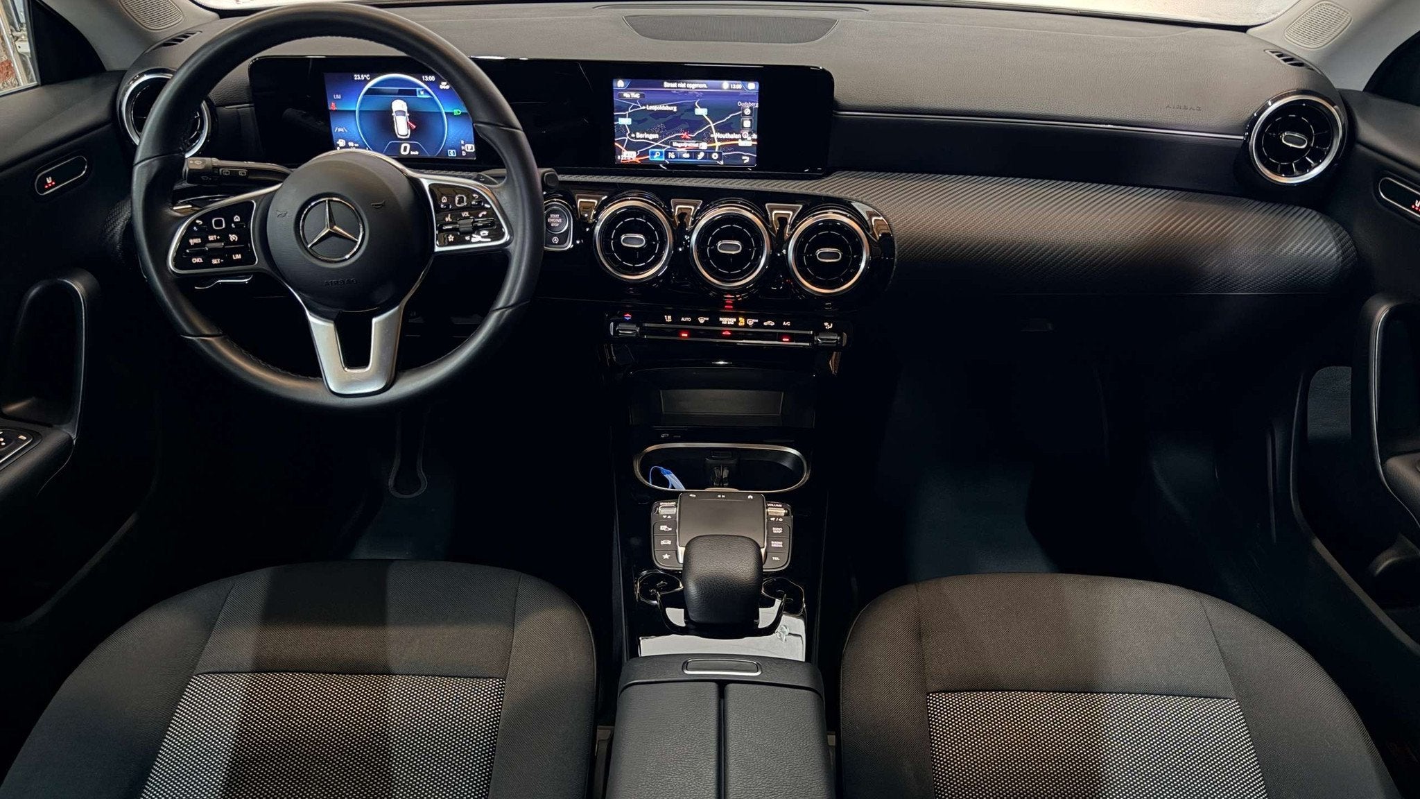 Mercedes-Benz CLA 200 d 4-Matic Garantie Shooting Brake EURO, Autos, CLA, Achat, Entreprise, Carnet d'entretien