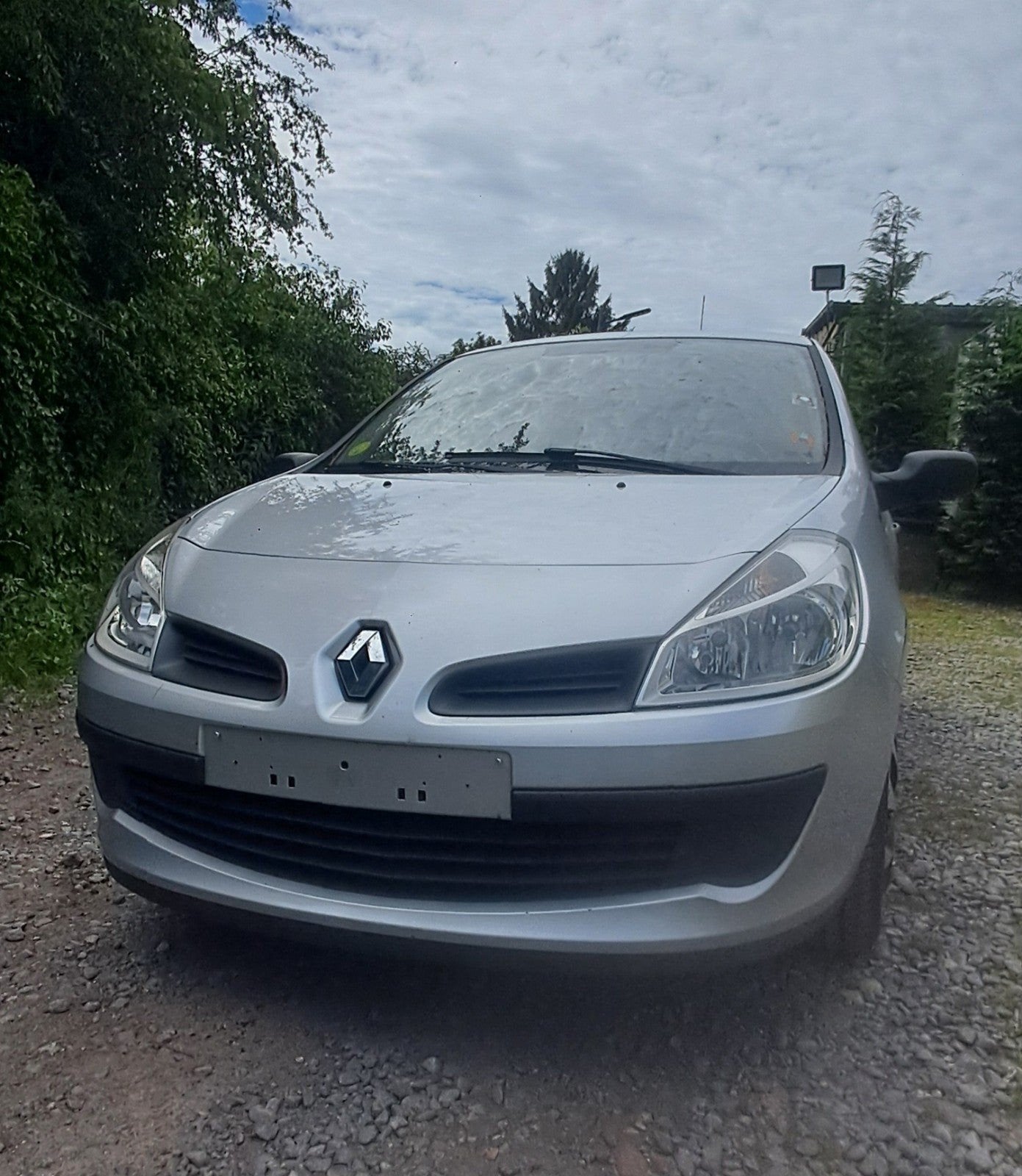 Renault clio essence 1.2 16v  2006 166 000 km, Auto's, Electronic Stability Program (ESP), Stof, Zwart, Handgeschakeld