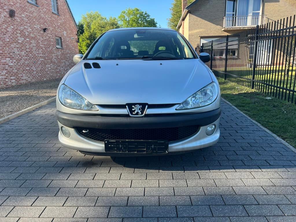Peugeot 206 1.4 HDi 50 kw à partir de 2008, Autos, Argent ou Gris, Achat, 50 kW, Entreprise
