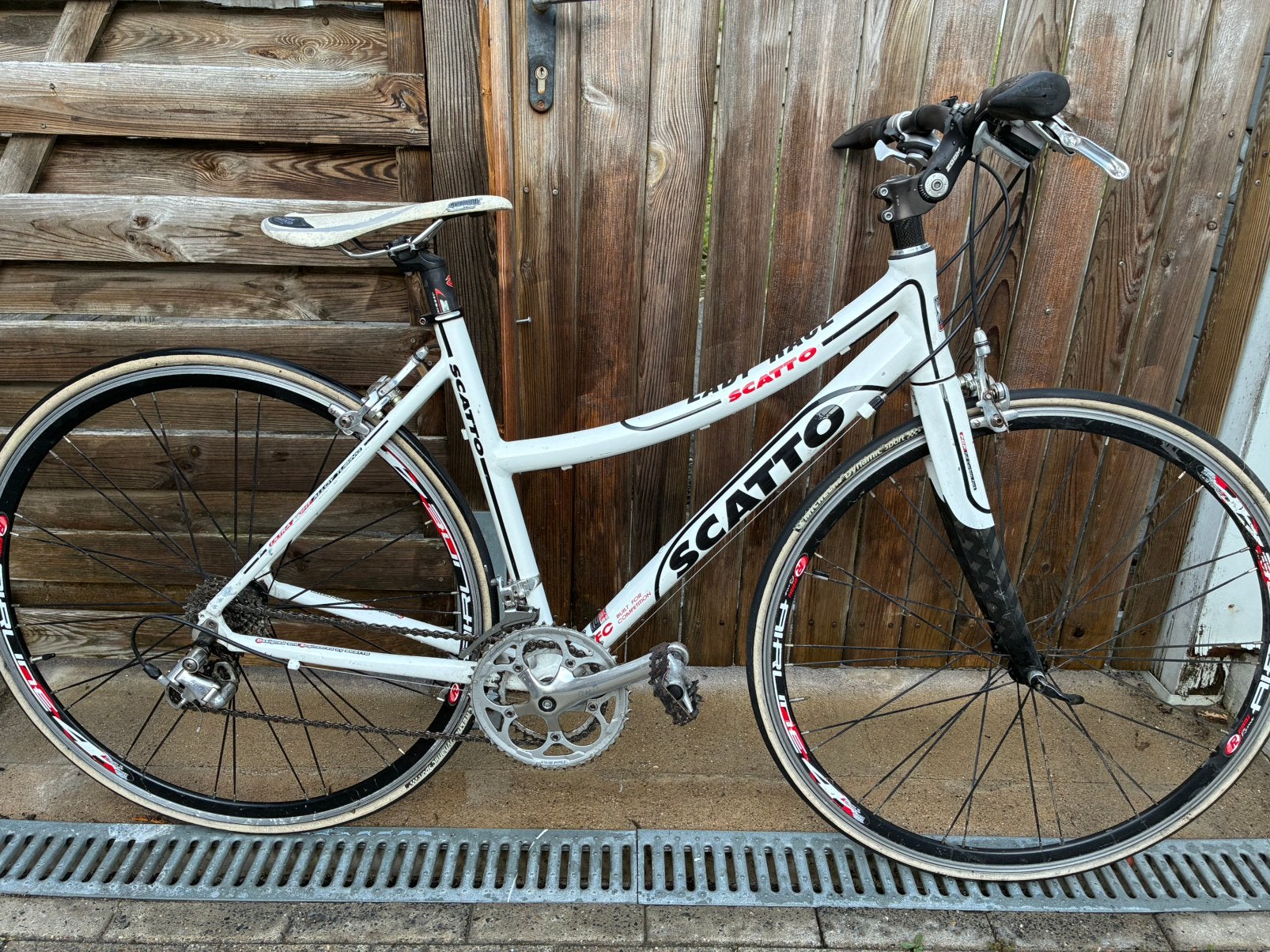 Scatto Lady Racefiets – koersfiets – met carbon voorvork, Fietsen en Brommers, Fietsen | Dames | Sportfietsen en Toerfietsen, 28 inch