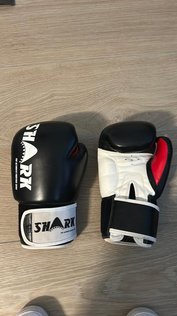 Shark bokshandschoenen, Sport en Fitness, Vechtsporten en Zelfverdediging, Ophalen, Zo goed als nieuw
