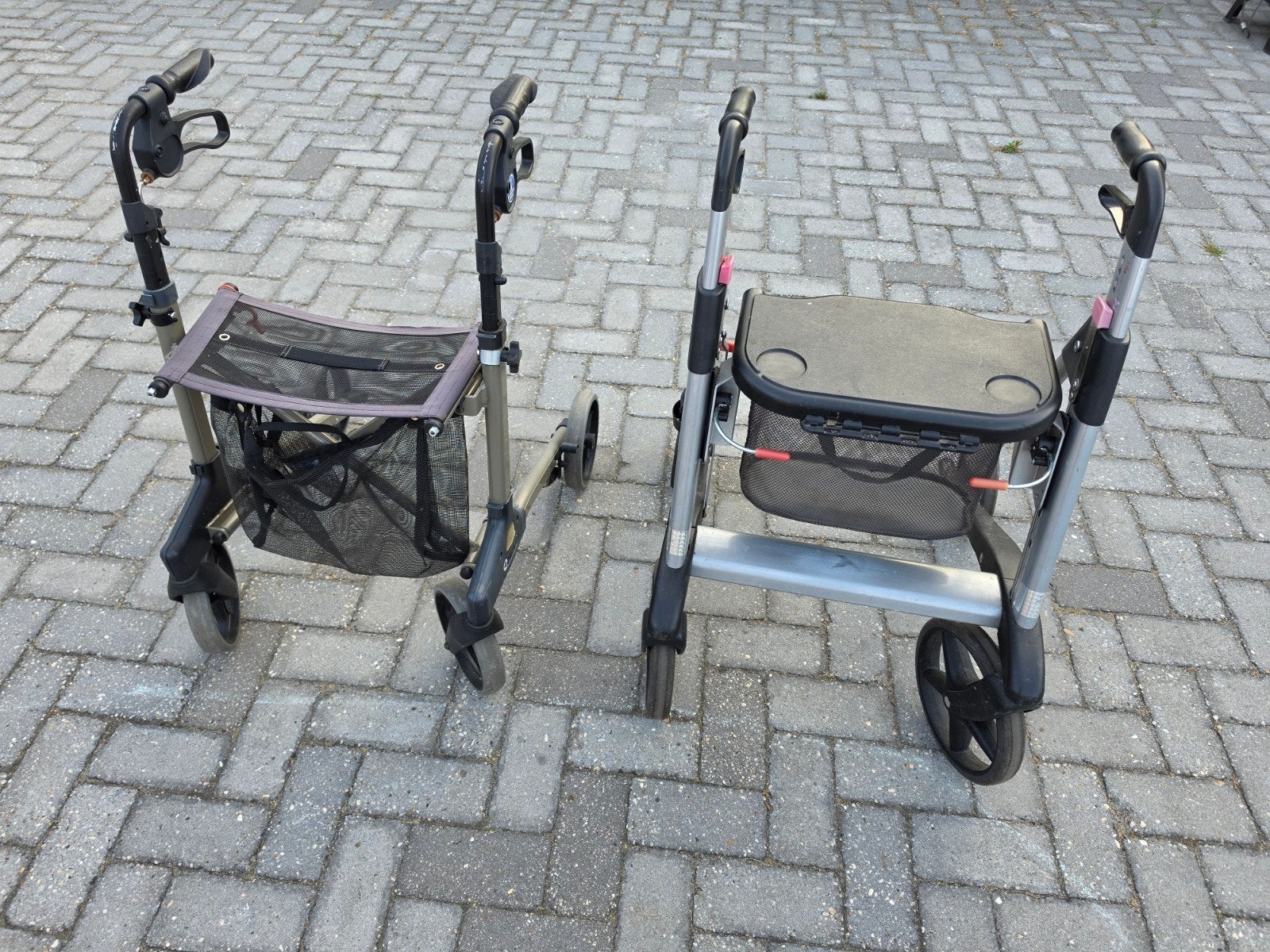 2 x lichtgewicht rollator

€ 50 euro per stuk, Ophalen of Verzenden, Lichtgewicht