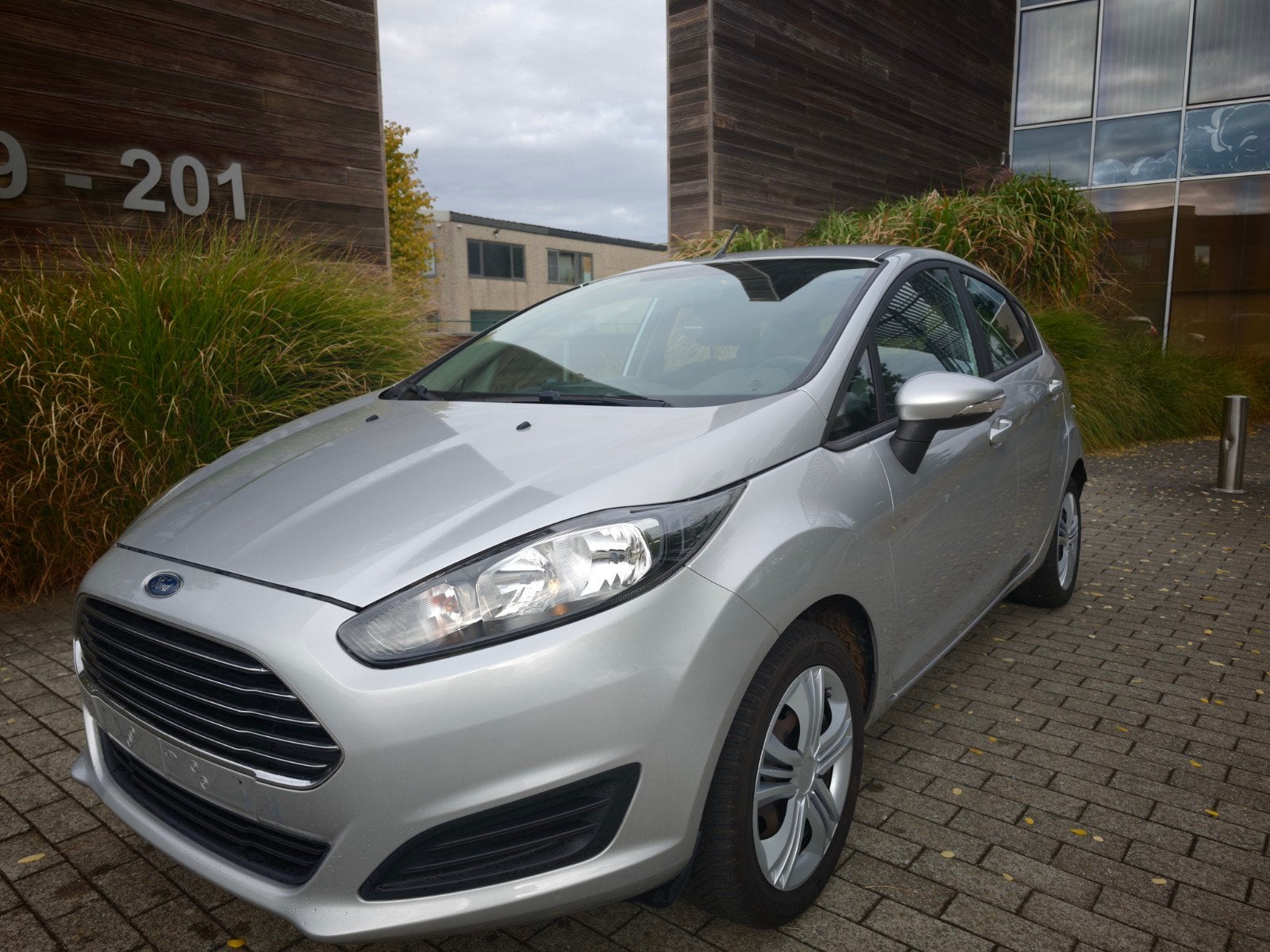 Ford Fiesta/ année 2014/ 1200 essence / Airco 

Année 2014, Euro 5, Achat, Entreprise, Carnet d'entretien