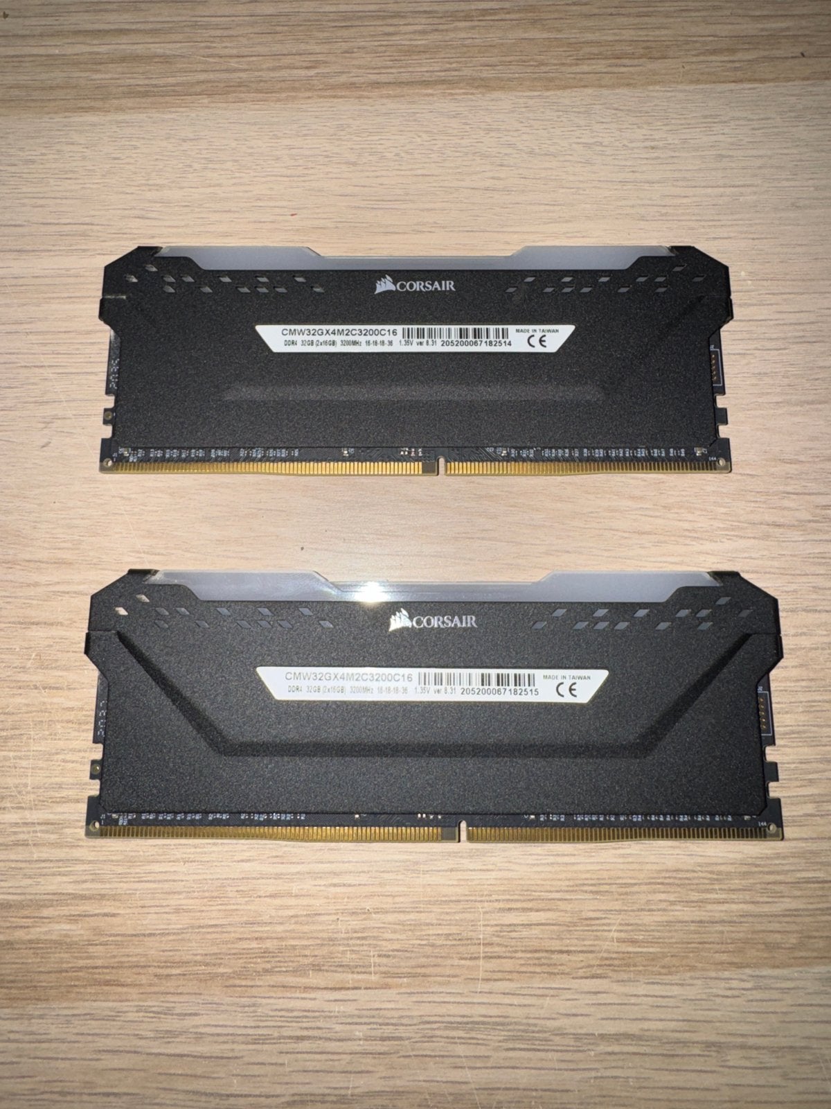 Corsair Vengeance RGB Pro DDR4 32 GB (2x16 GB) 3200 MHz CL16, Computers en Software, 32 GB, DDR4, Ophalen of Verzenden, Zo goed als nieuw