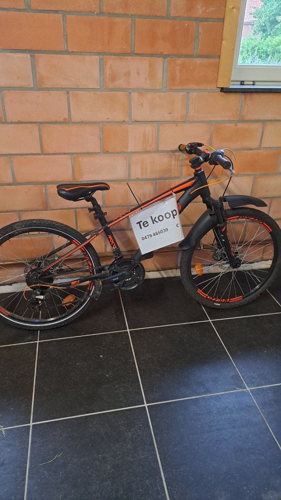1 fiets zie foto's Arezo fiets 24 inch, Fietsen en Brommers, Ophalen, Zo goed als nieuw
