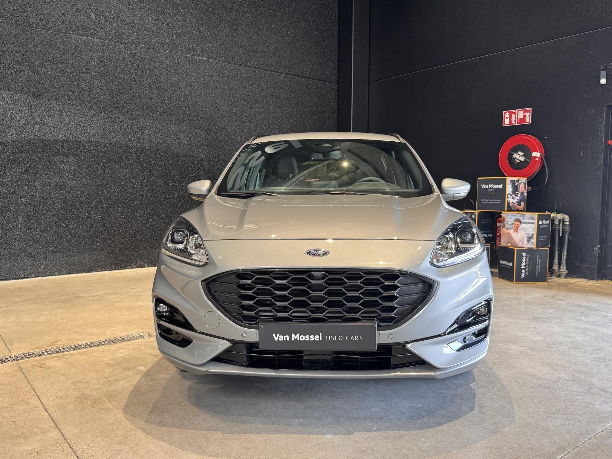 Ford Kuga 1.5i EcoBoost 110kW ST-Line, Autos, Ford, Argent ou Gris, Achat, 1800 kg, Entreprise