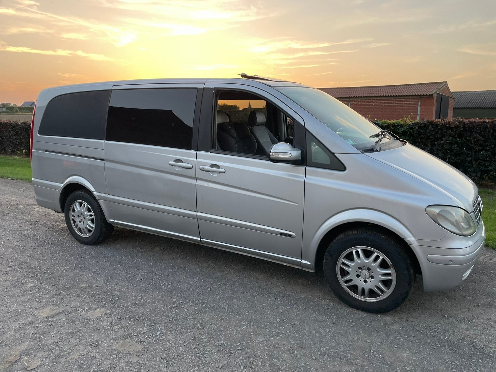 Mercedes Viano 2.2 CDI 136 pk, Autos, Camionnettes & Utilitaires, 100 kW, Argent ou Gris, Achat, Boîte manuelle