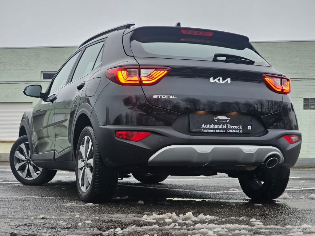 Kia stonic 1.2 benzine pulse 2024 | CAMERA | LANE ASSIST, Voorwielaandrijving, Stof, Zwart, Bedrijf
