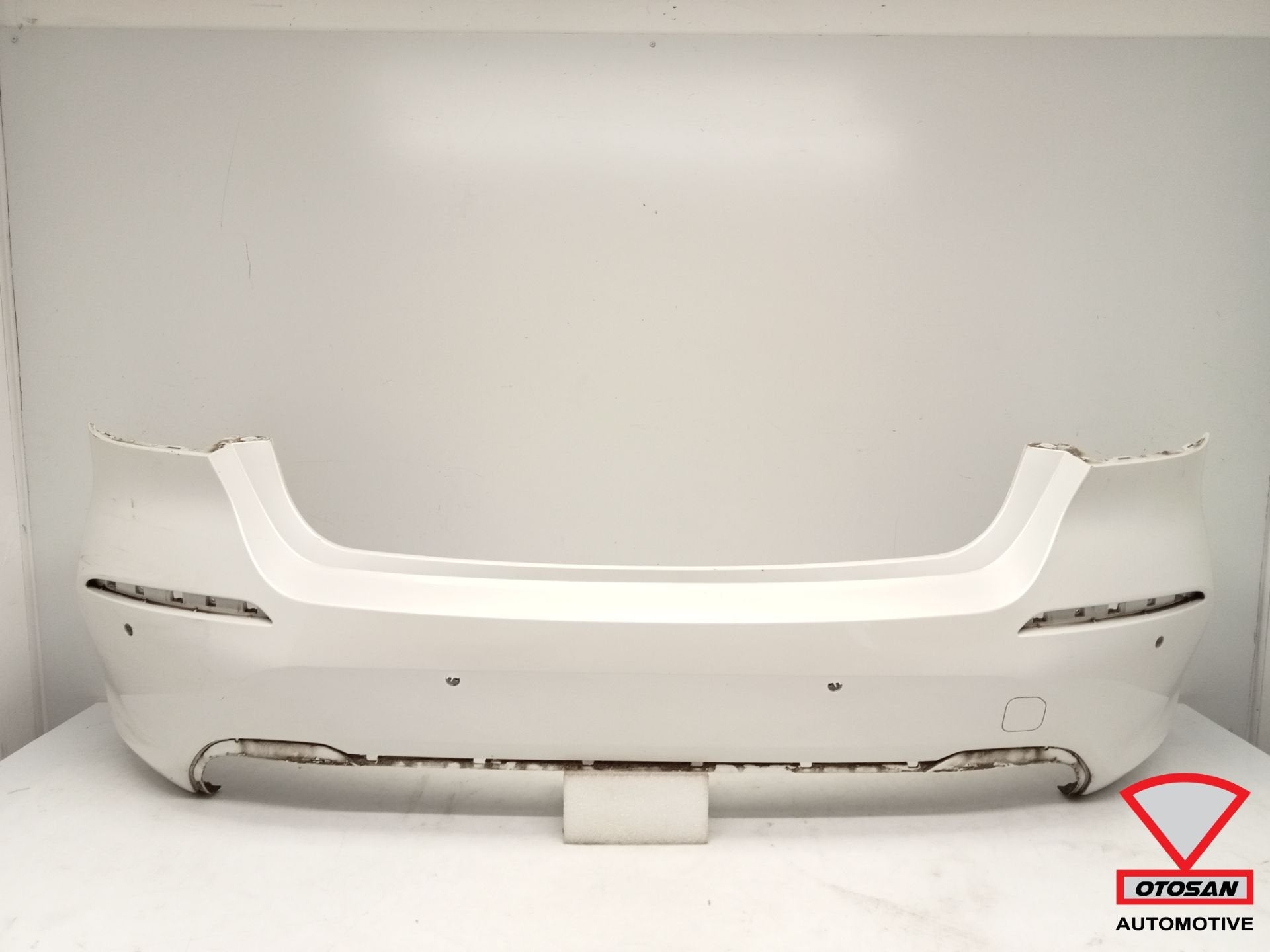 BMW 1 Serie F40 Achterbumper Bumper 4xPDC Origineel!, Petuelring 130
80788  Munich, DE, Gebruikt, Info@bmw.de, Achter
