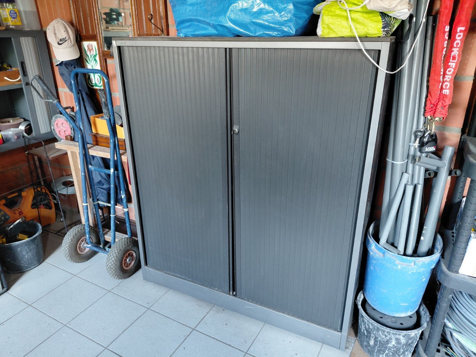 Armoire métallique, 100 à 150 cm, Enlèvement, 100 à 150 cm, Utilisé