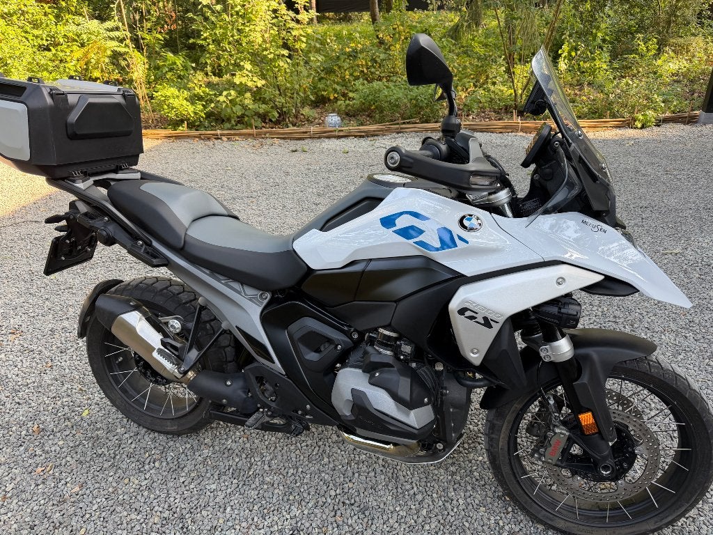 BMW 1300 GS 6700 km juni 2025, Handvatverwarming, Particulier, Toermotor, Handgeschakeld