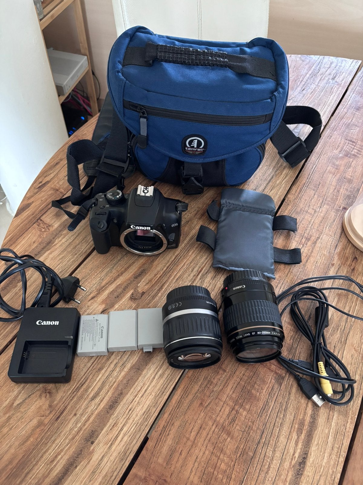 Canon EOS 1000D Spiegelreflexcamera + 2 Lenzen + Cameratas, Ophalen, Gebruikt, Cameratas, Canon