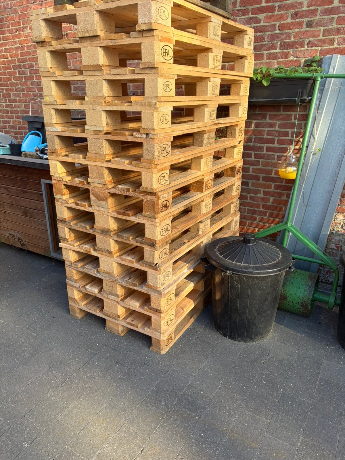 Europaletten 10 stuks beschikbaar 10€ stuk, Bricolage & Construction, Enlèvement, Comme neuf