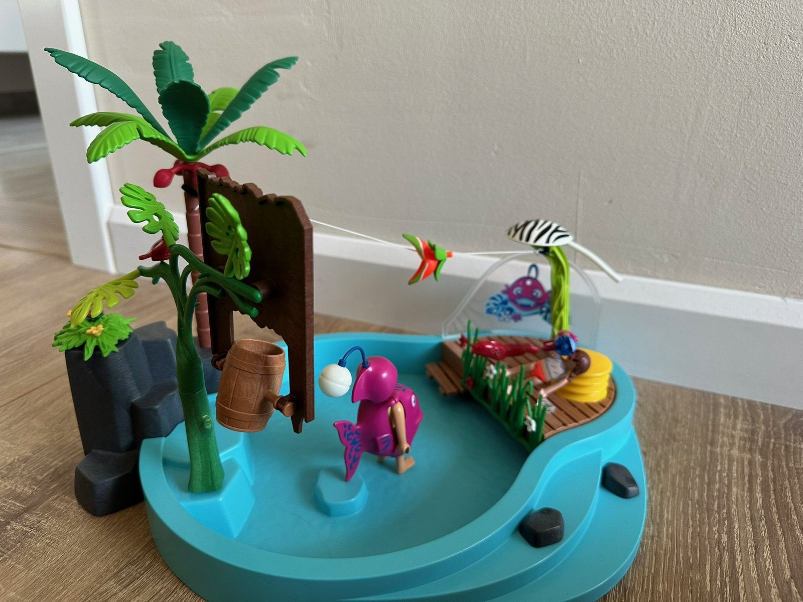 PLAYMOBIL Family Fun Leuk zwembad met watersplash - 70610, Enfants & Bébés, Autres types, Family fun, Comme neuf, Kit complet