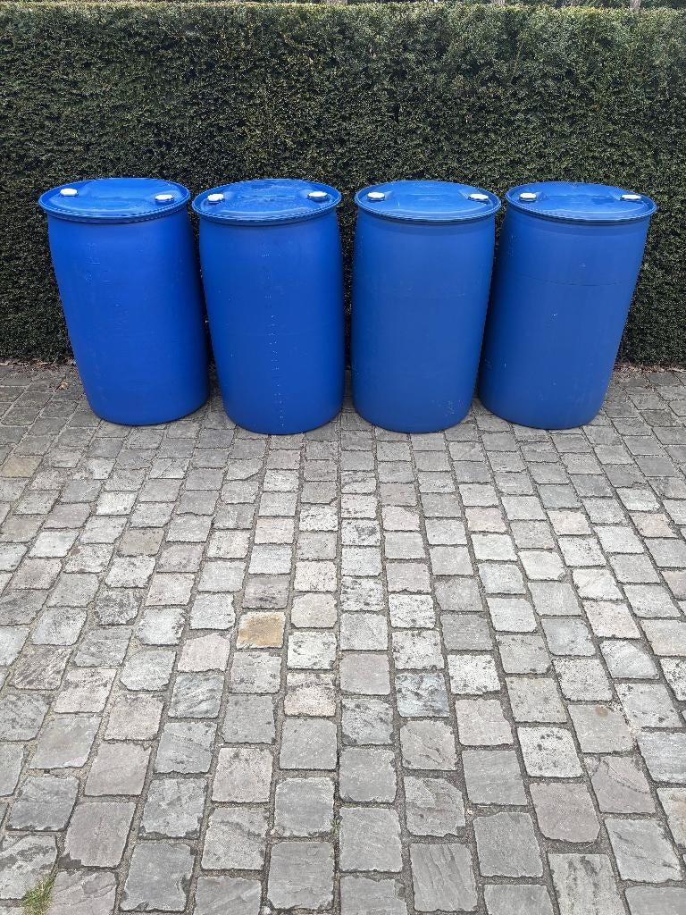 4 Blauwe Tonnen 220L, 150 liter of meer, Ophalen, Gebruikt, Kunststof