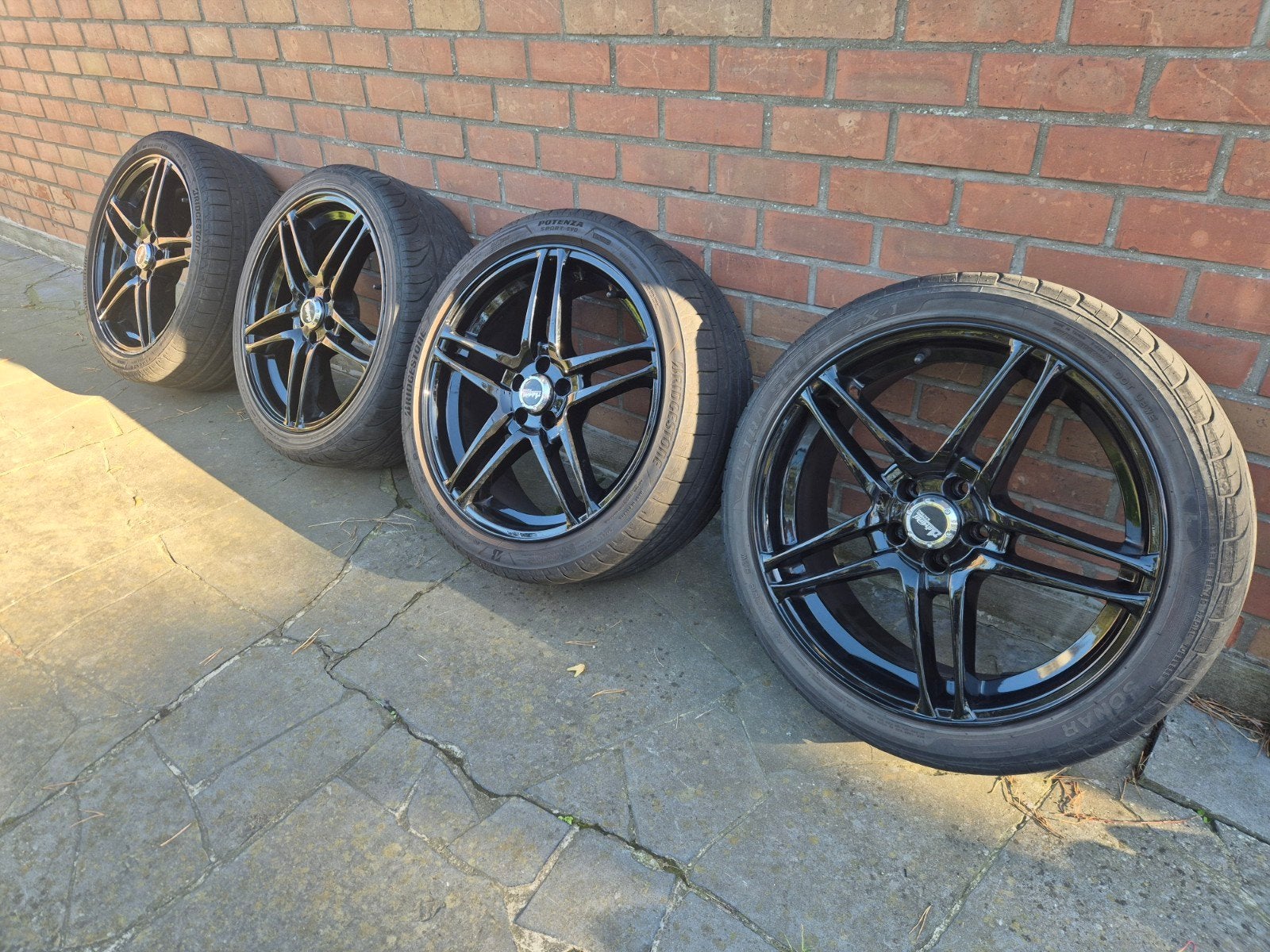 Jantes sport de 18 pouces + pneus 225/40R18 aussi bons que l, Autos : Pièces & Accessoires, Pneus et Jantes, Véhicule de tourisme