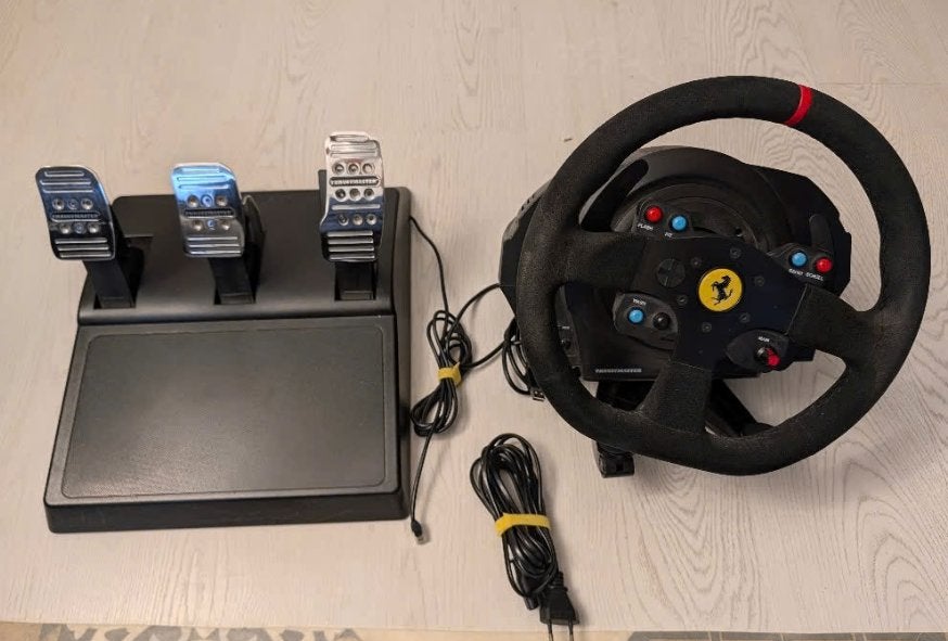 Thrustmaster T300 Ferrari Alcantara Stuur + Pedalen, Ophalen, Gebruikt, Stuur of Pedalen