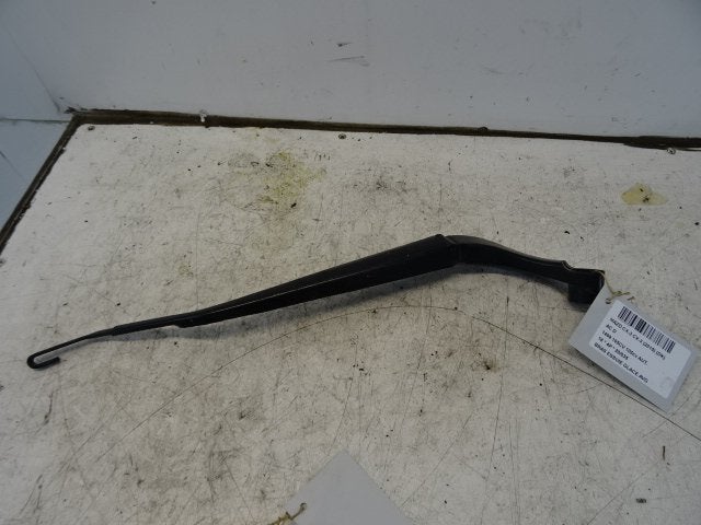 BRAS ESSUIE GLACE AVANT GAUCHE Mazda CX-3 (DJ / DK), Hitdorfer Straße 73
51371  Leverkusen, DE, Mazda, Utilisé, Info@mazda.de