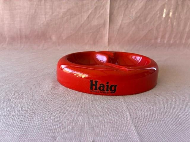Asbak HAIG rood, Verzamelen, Ophalen of Verzenden, Gebruikt, Gebruiksvoorwerp