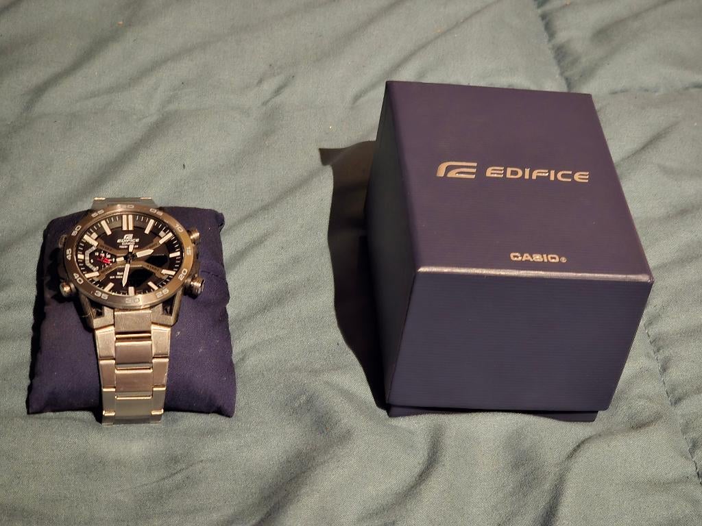 Casio Edifice Suspension ECB-2000D 1AEF Herenhorloge 51 mm, Handtassen en Accessoires, Horloges | Heren, Zo goed als nieuw, Polshorloge