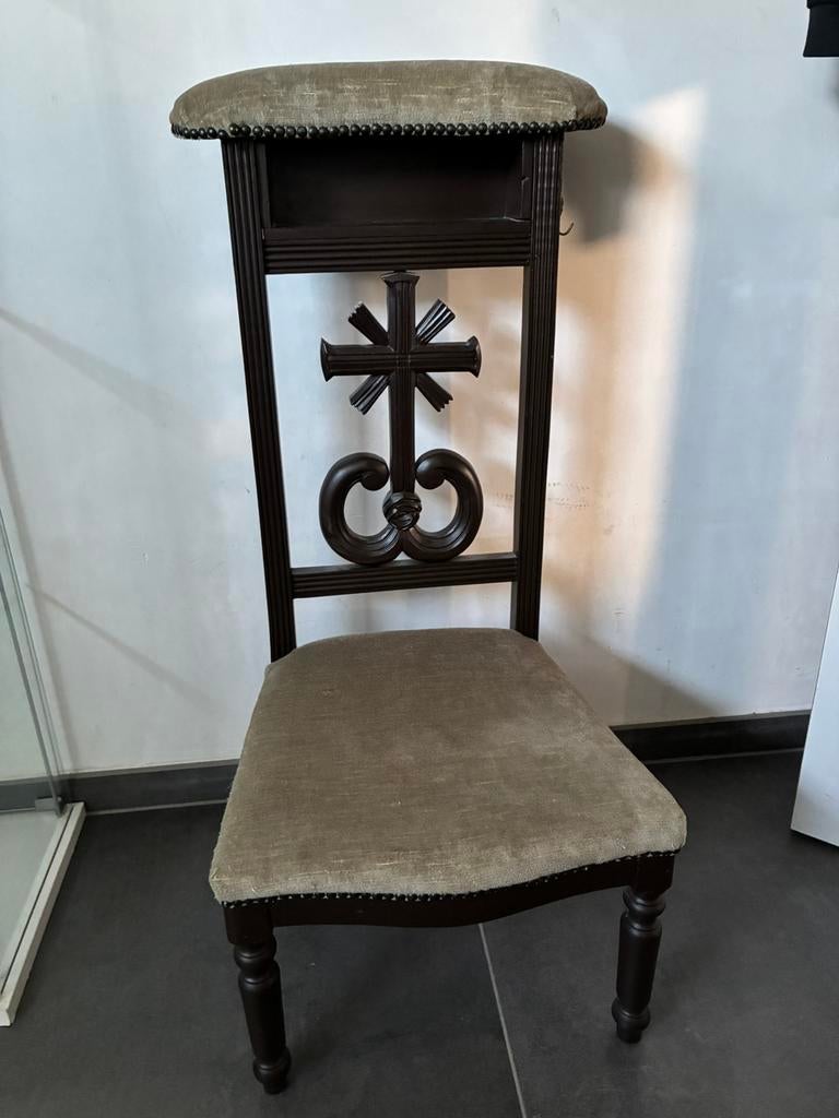 Chaise de prière, Antiquités & Art, Enlèvement