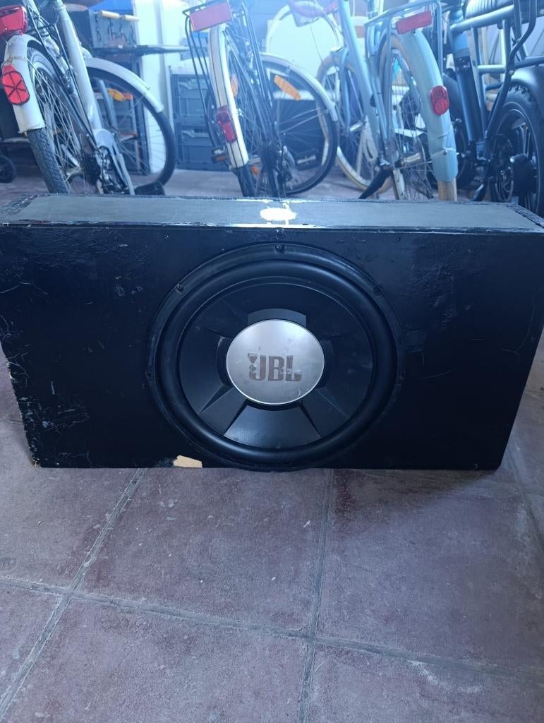 Subwoofer JBL + versterker Axton 1000 Watt, Ophalen