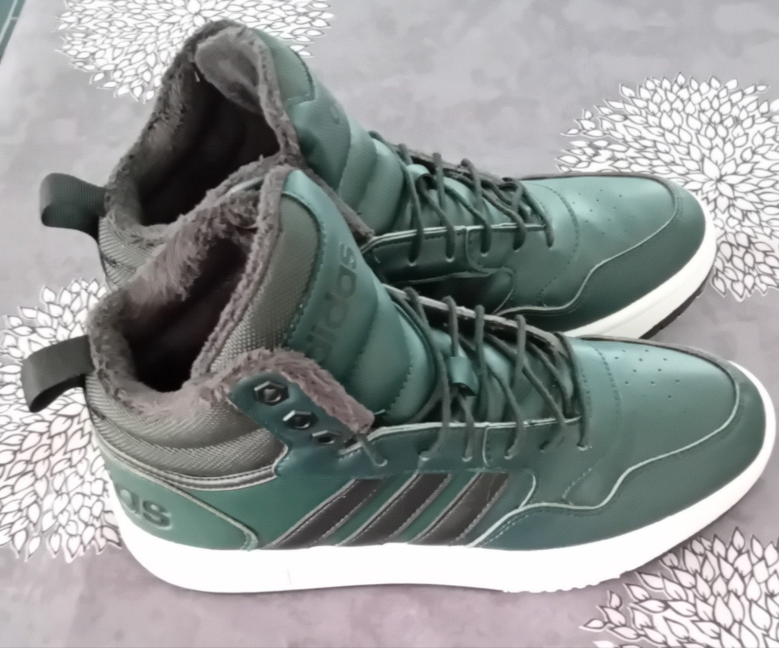 Chaussures Adidas taille 40, Enlèvement