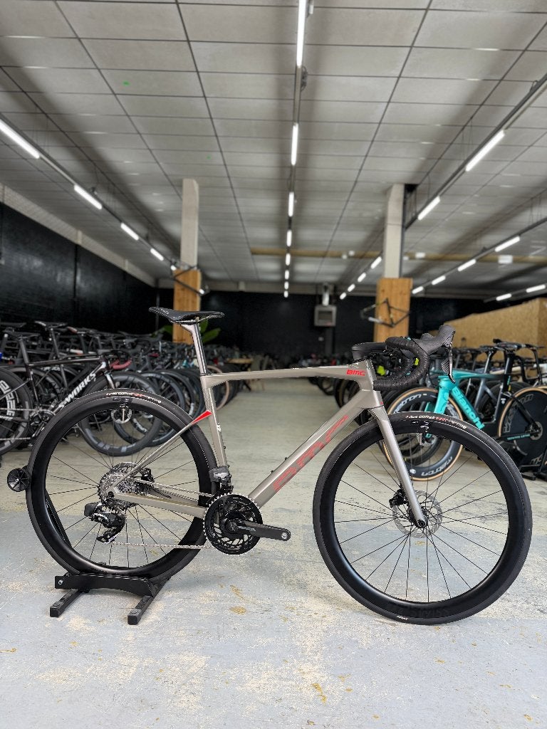 BMC Roadmachine 01 THREE AXS Carbon Racefiets, Ophalen, Zo goed als nieuw