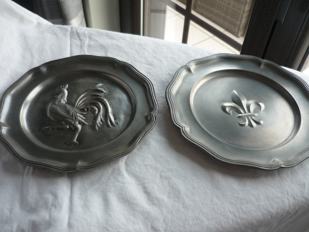 Assiettes décoratives en étain, Antiquités & Art, Enlèvement ou Envoi