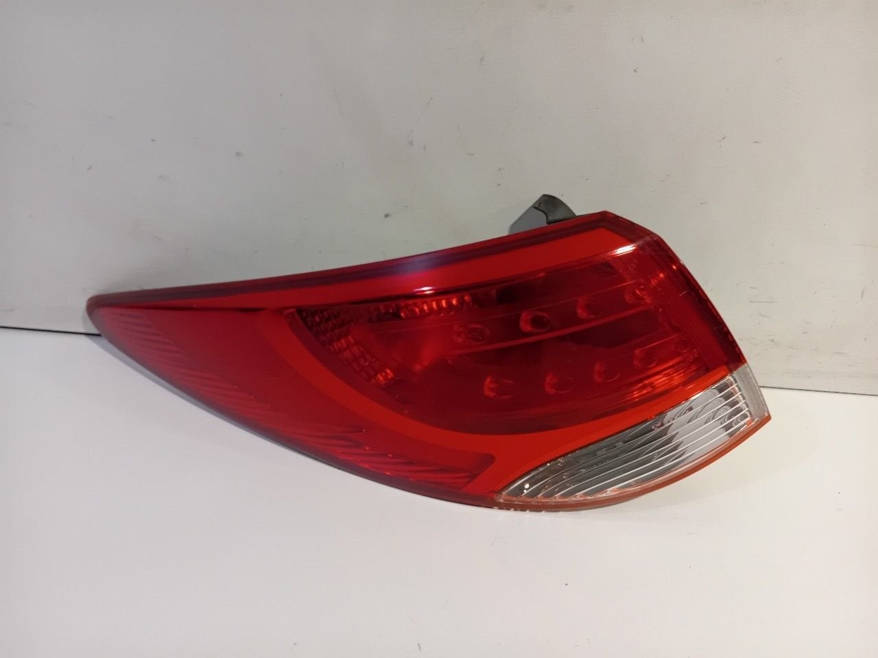 Achterlicht links buiten Hyundai iX 35, Onderdelen@venauto.nl, Van der Ven Autorecycling B.V., Ettenseweg 76, 4706 PB Roosendaal, The Netherlands