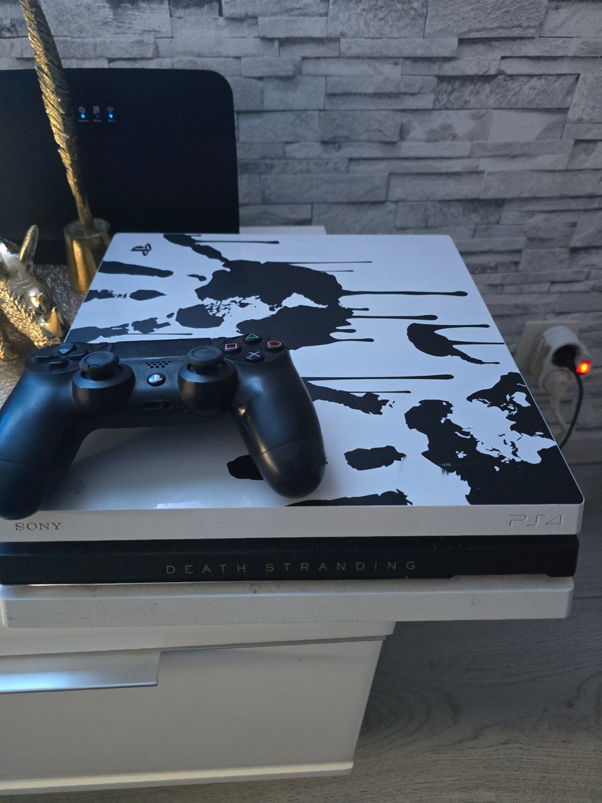 Ps4 pro 1000 Go édition spéciale, Consoles de jeu & Jeux vidéo, Consoles de jeu | Sony PlayStation 4, Enlèvement, Pro
