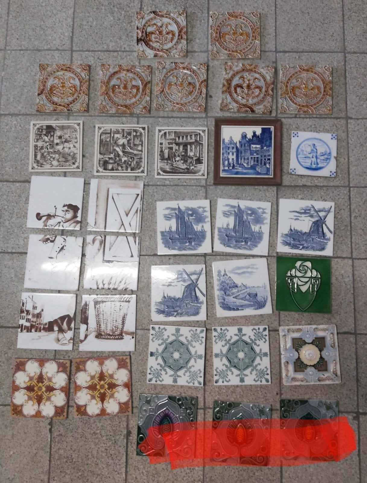 Oude faience muurtegels, Ophalen
