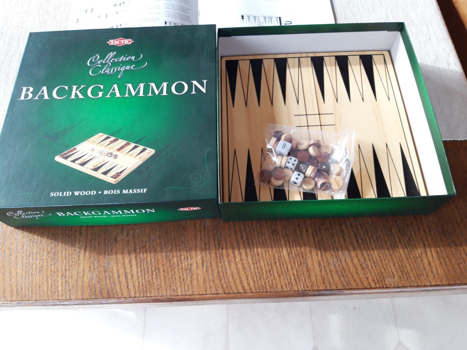 Jeu de backgammon, Neuf