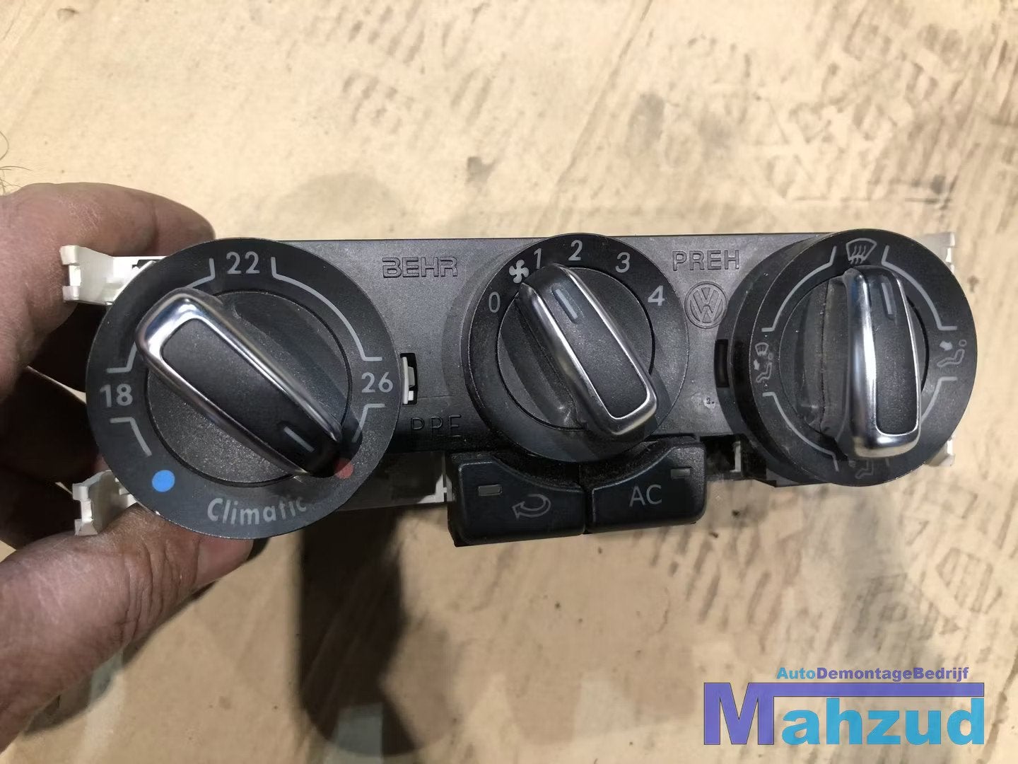 VW POLO 6R Standkachel airco bedieningspaneel 6R0820045J, Gebruikt, Volkswagen, Volkswagen AG, Vw@volkswagen.de
