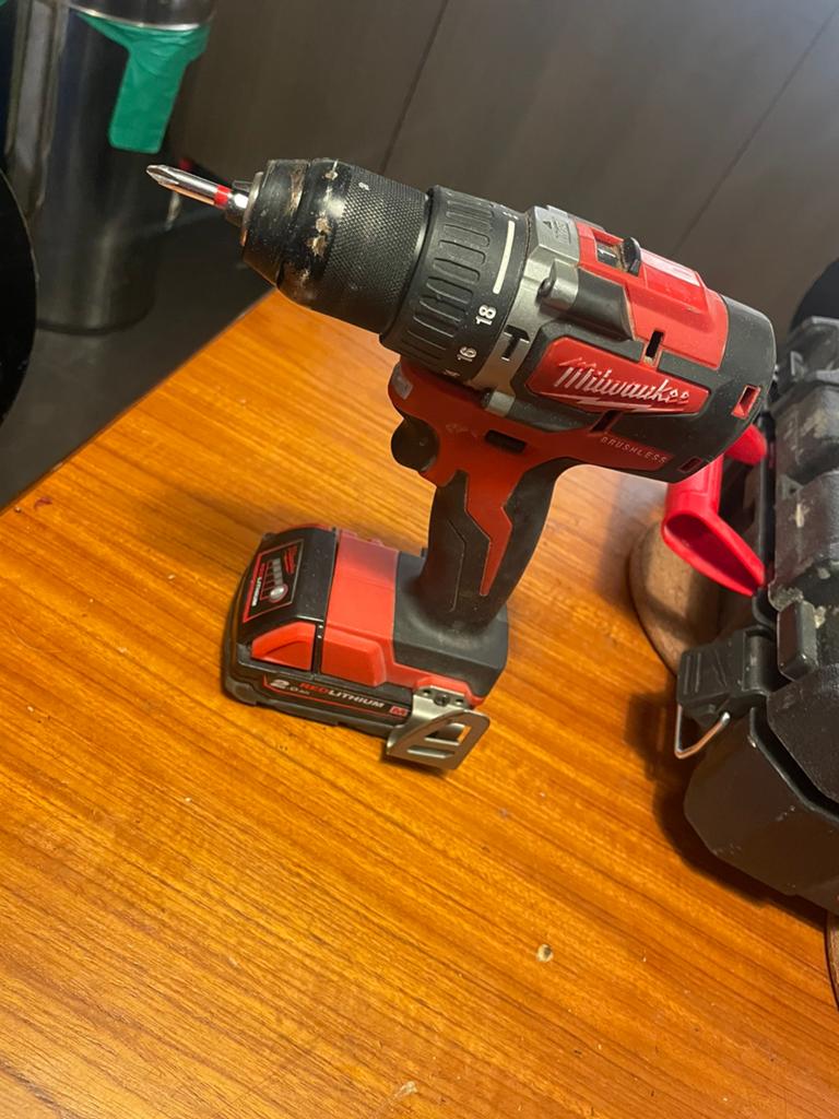 Milwaukee M18 boormachine, Doe-het-zelf en Bouw, Ophalen, Gebruikt, Boormachine