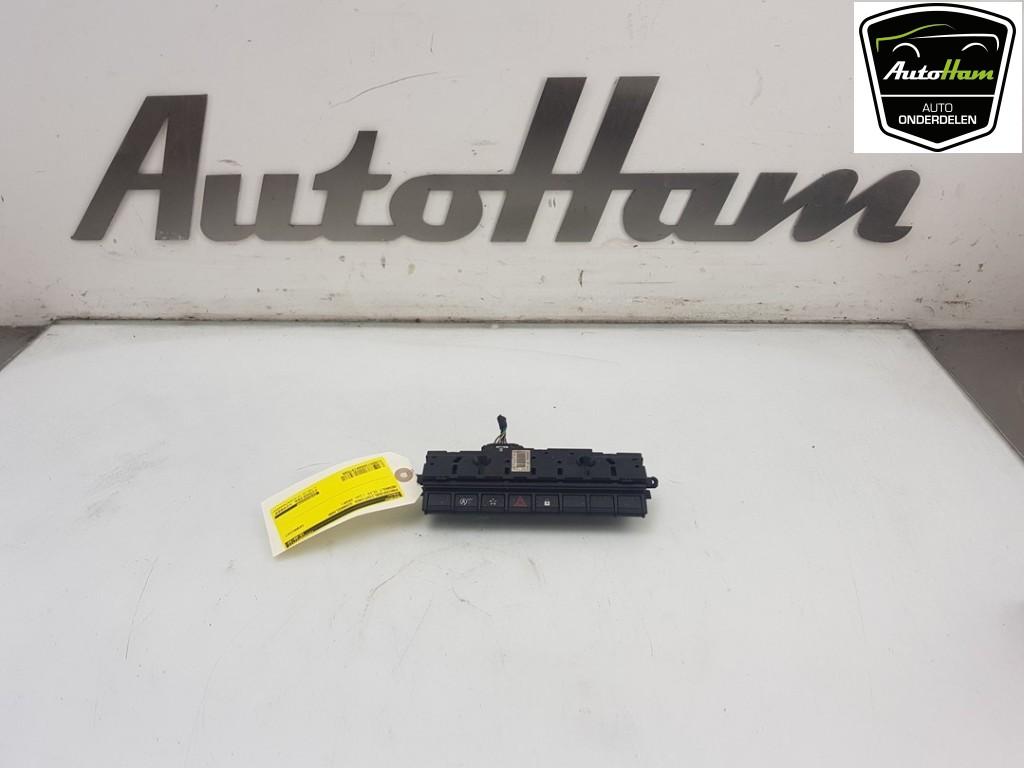 COMMUTATEUR DE FEUX DE DETRESSE Renault Clio V (RJAB), Utilisé, Renault