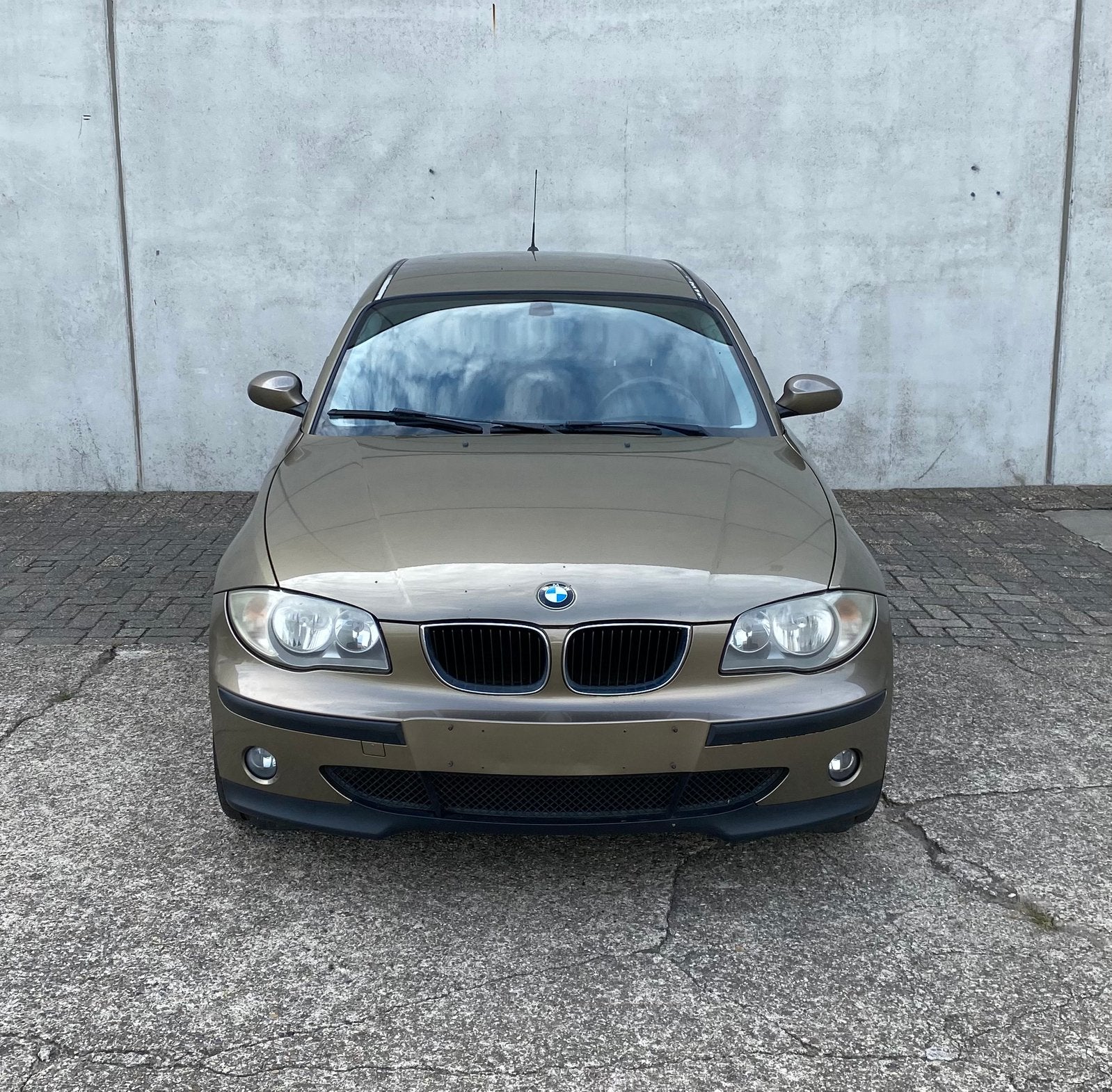 Bmw 118D • Euro4 • Airco, Autos, Boîte manuelle, Autres couleurs, Noir, 5 portes