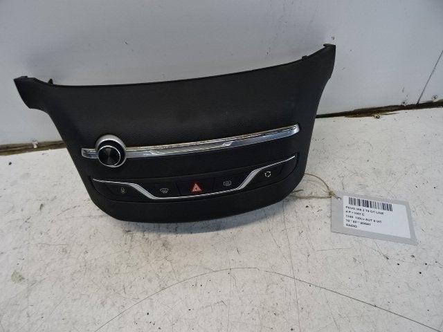 RADIO Peugeot 308 (L3 / L8 / LB / LH / LP) (96777660ZD), Mevr. I. Hauben, Utilisé, Rue de l'Espoir 34 34
4030  GRIVEGNÉE, BE, Info@Collignon.be